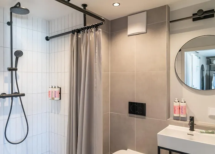 מלון דירות Numa St Paul 4*
